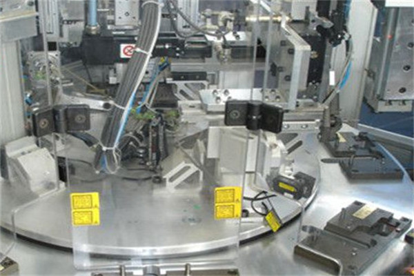 提升生产效率的全自动点胶机设备厂商
